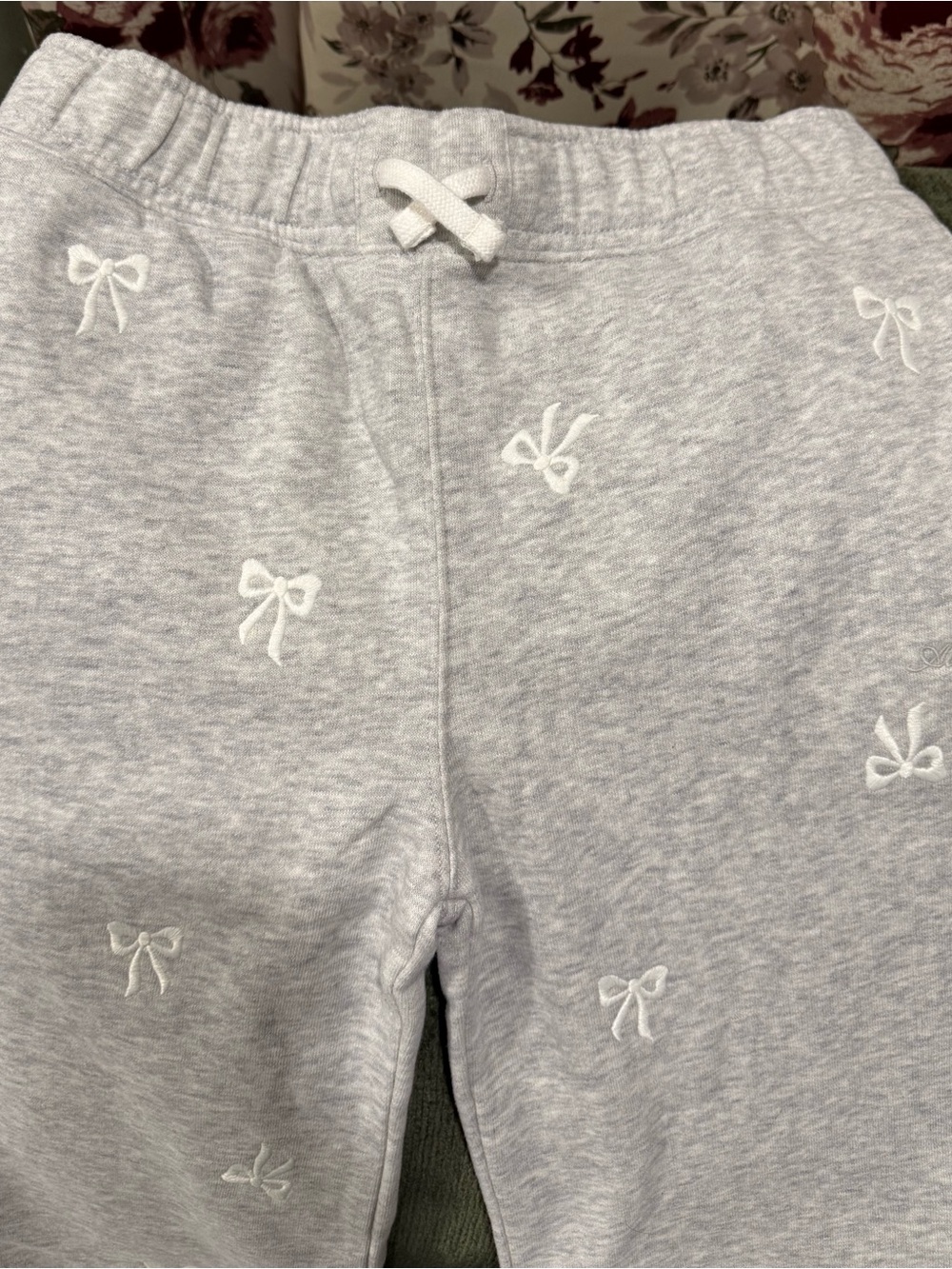 Abercrombie Kids Heather Gray Bow Embroidered Sweatpants